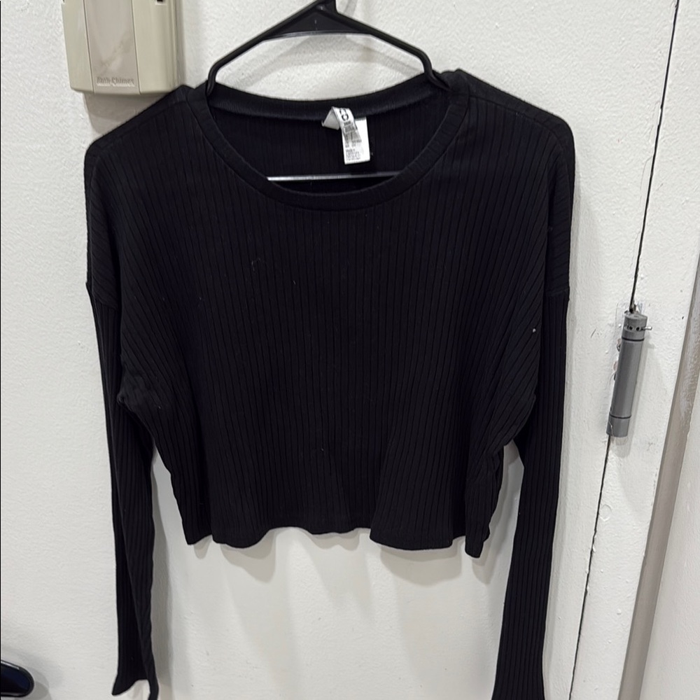 H&M Black Cropped Relaxed Hoodie